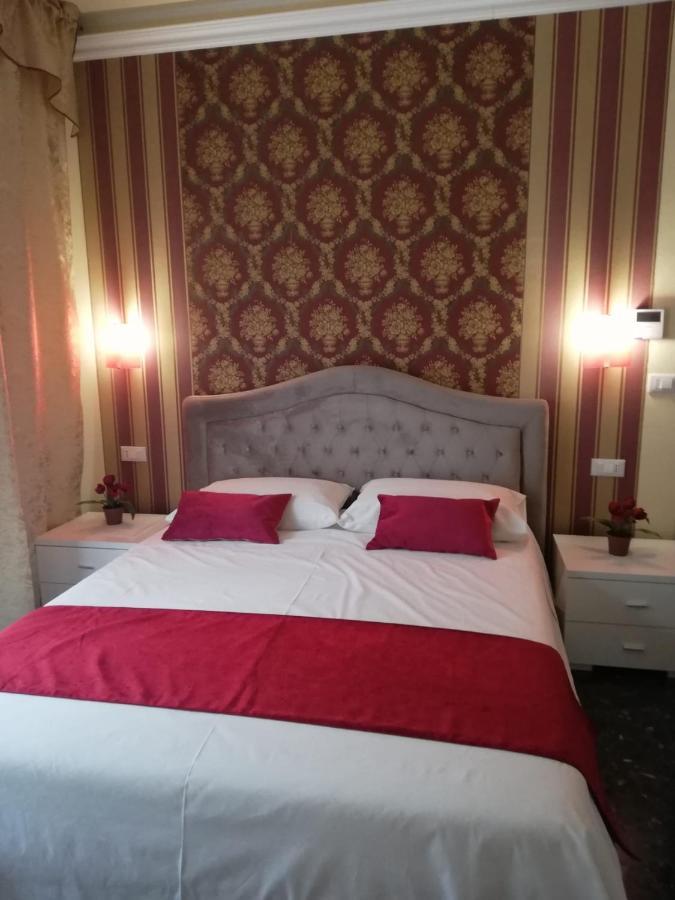 Hotel La Casa Di Sonia à Savone Extérieur photo