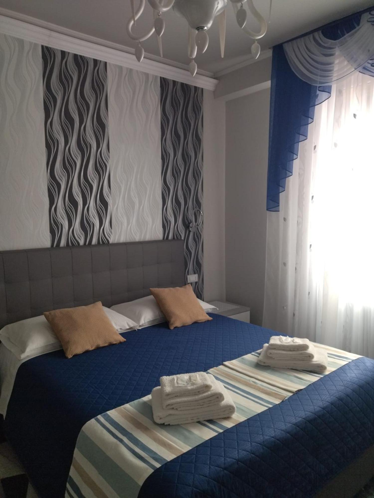 Hotel La Casa Di Sonia à Savone Extérieur photo