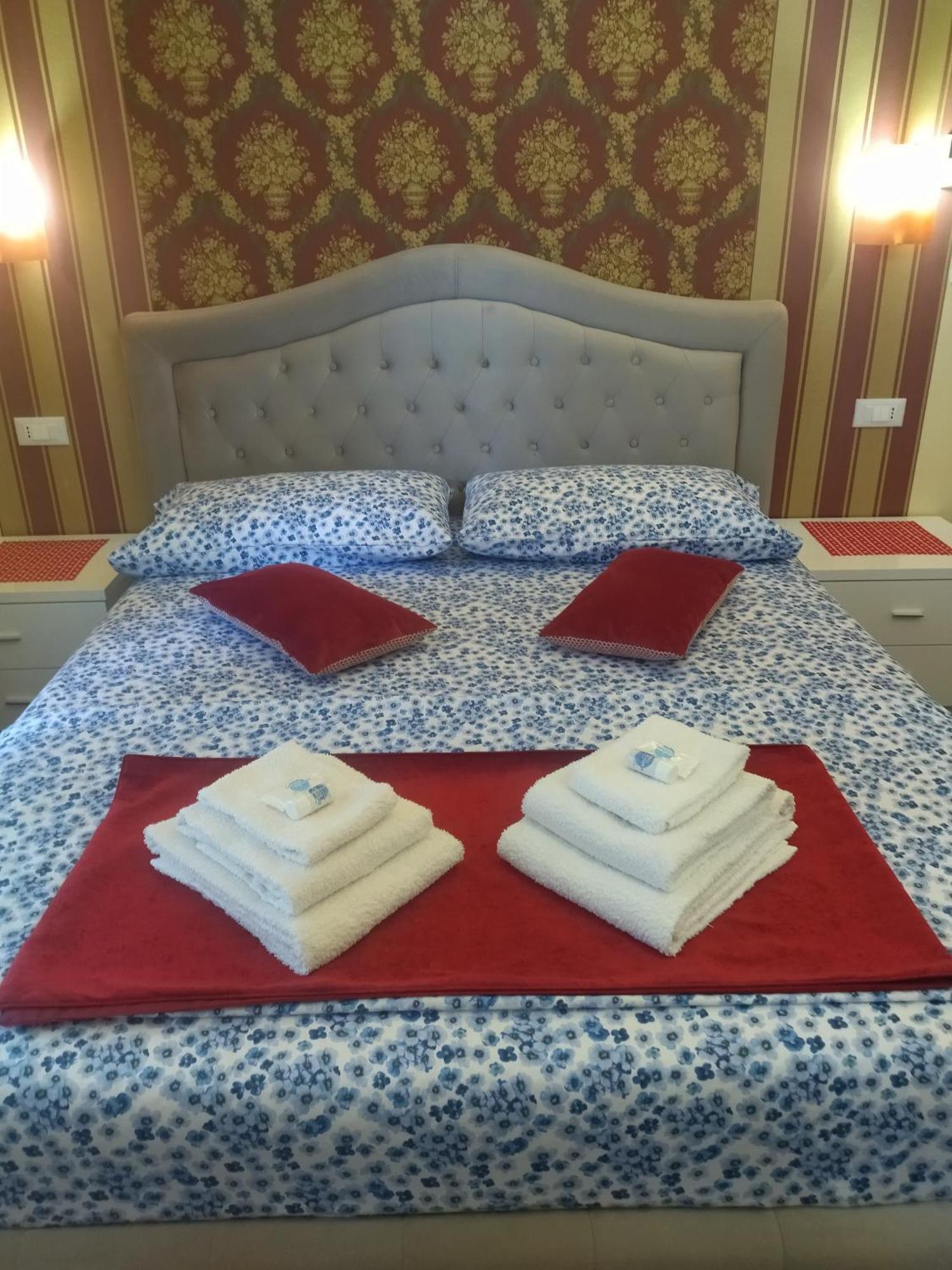 Hotel La Casa Di Sonia à Savone Extérieur photo