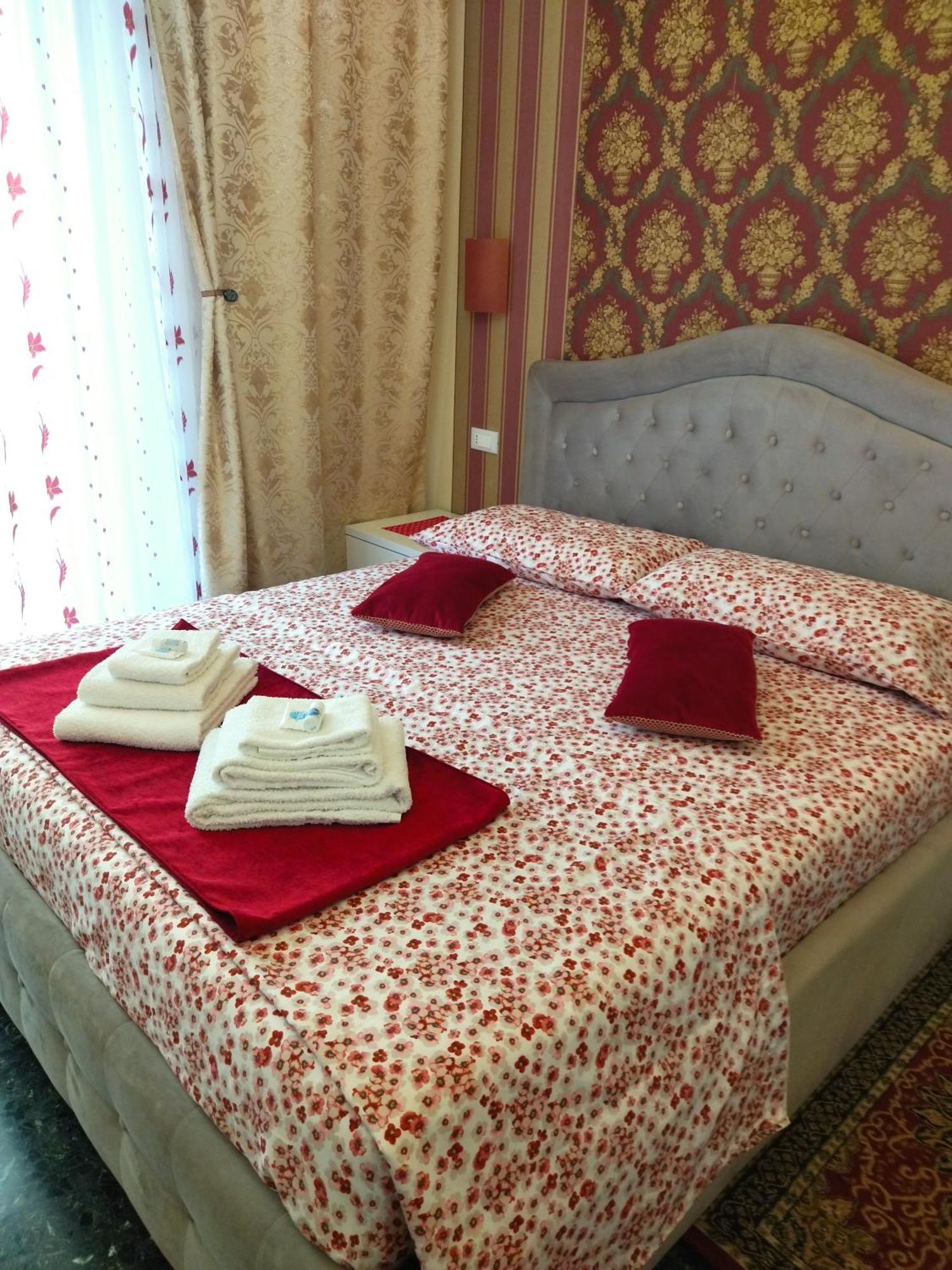 Hotel La Casa Di Sonia à Savone Extérieur photo